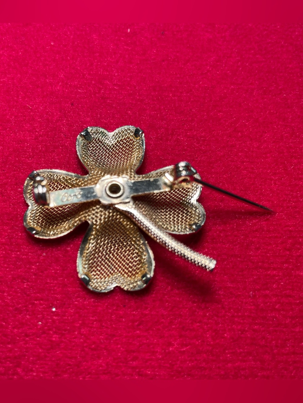 Coro Gold-Tone Four-Leaf Clover Brooch - Picture 8 of 9